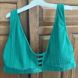 Women’s 3X swim top green 24/26